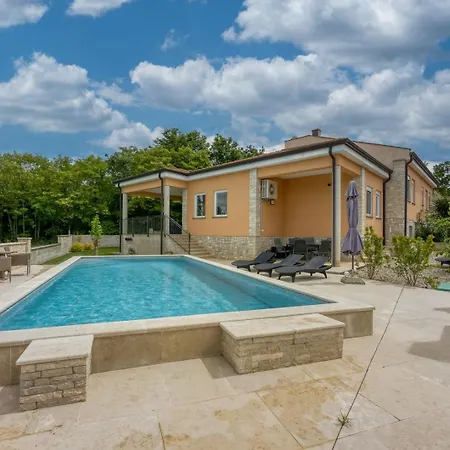 Villa Ravina Radmani