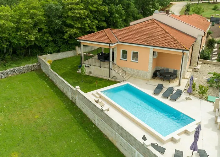 Ravina *
