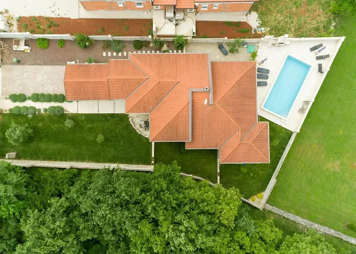 Villa Ravina *